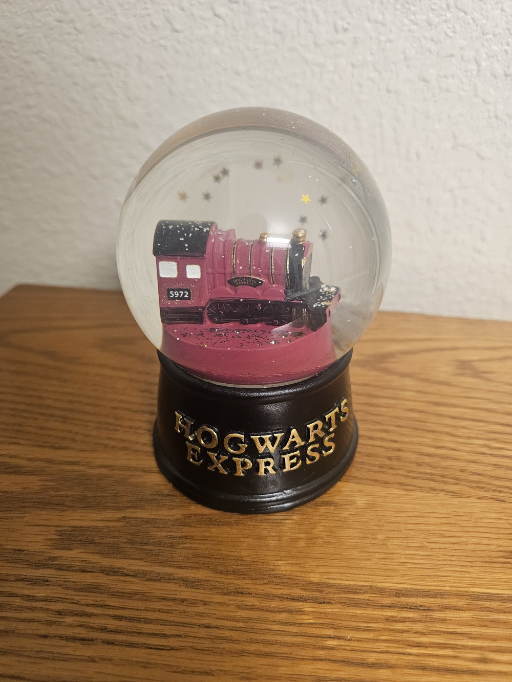 Harry Potter Hogwarts Express Snow Globe | Silver Buffalo | 2021 Warner Bros.